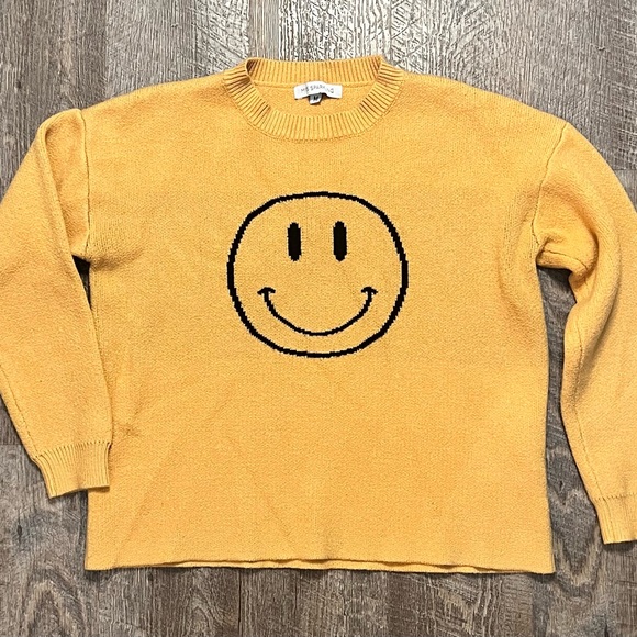 Miss Sparkling Yellow Smiley Face Sweater M | Happy Face Knit Cozy Crewneck - Picture 2 of 10